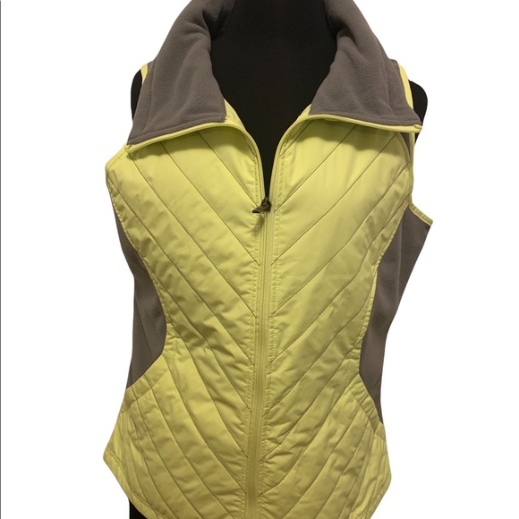 5 for $30. Columbia Vest - Picture 4 of 12